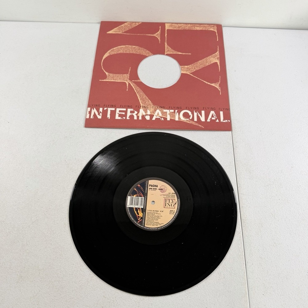 Pacha One Kiss Remix Vinyl Record 12" Single 1993 Flying Records House EX